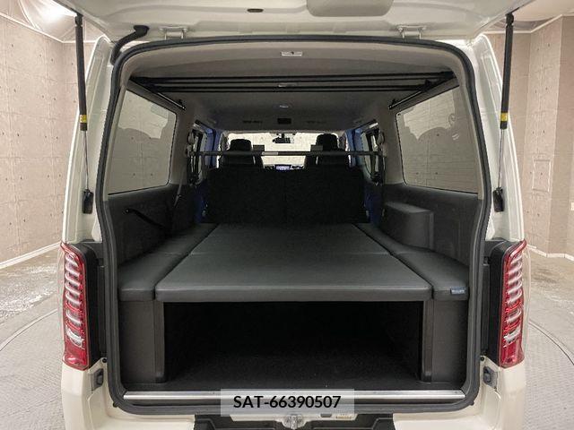 Nissan NV350 Caravan 2017-04 282459-13