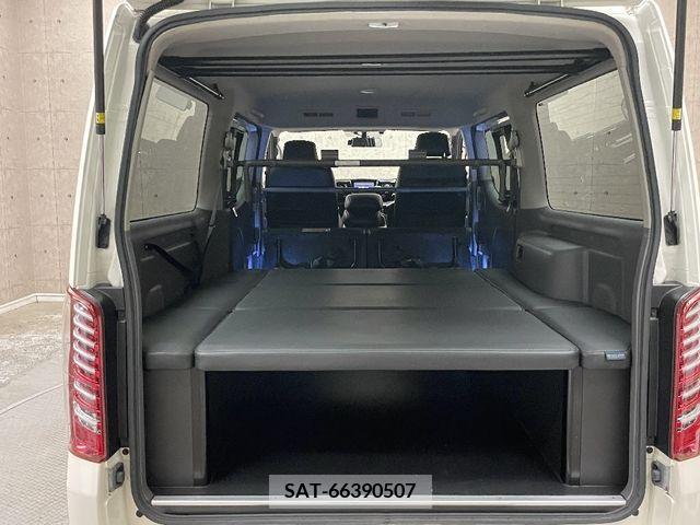 Nissan NV350 Caravan 2017-04 282459-14