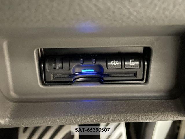 Nissan NV350 Caravan 2017-04 282459-19