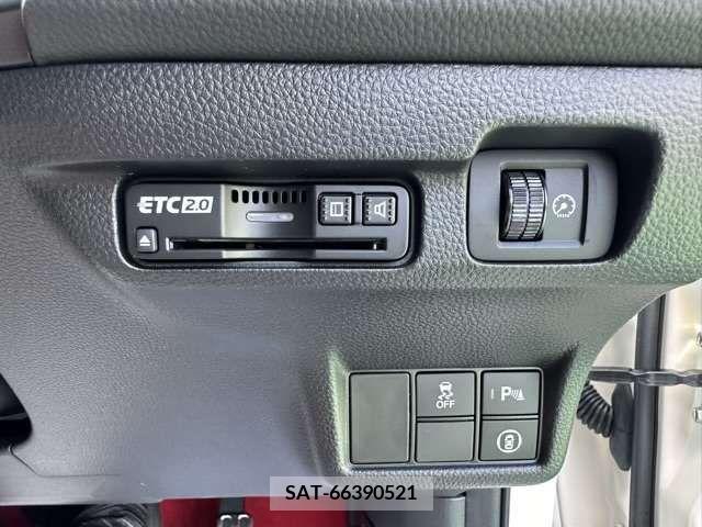 Honda CIVIC 2024-05 341405-13