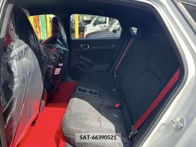 Honda CIVIC 2024-05 341405-3