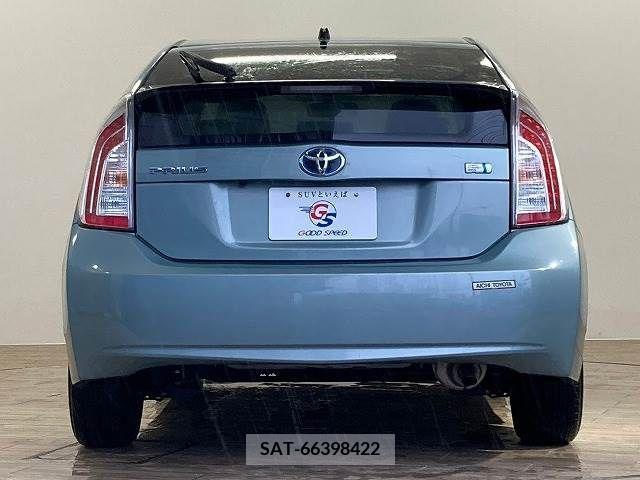 Toyota PRIUS 2013-04 322135-12