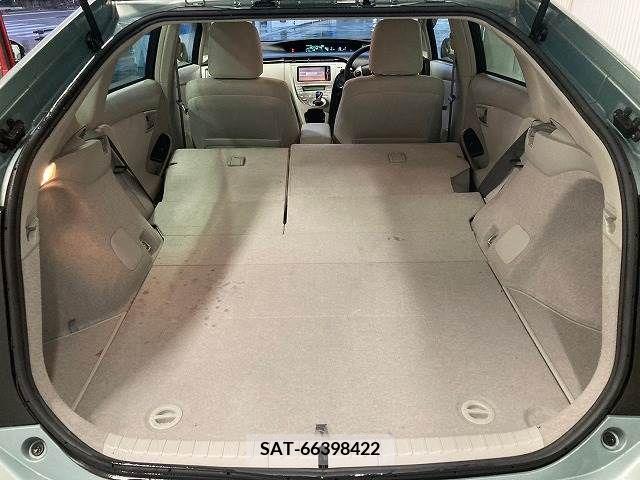 Toyota PRIUS 2013-04 322135-10