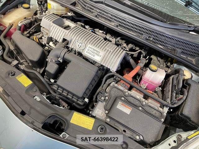 Toyota PRIUS 2013-04 322135-19