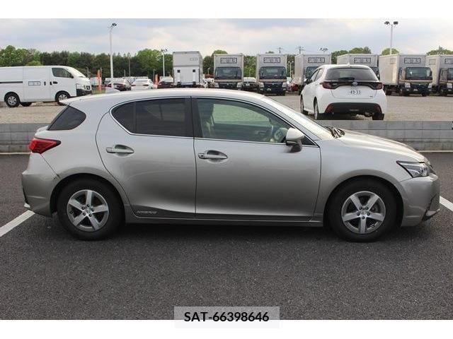 Lexus CT 2017-10 275187-10