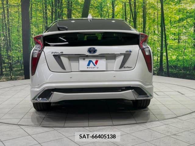 Toyota PRIUS 2017-03 282372-15
