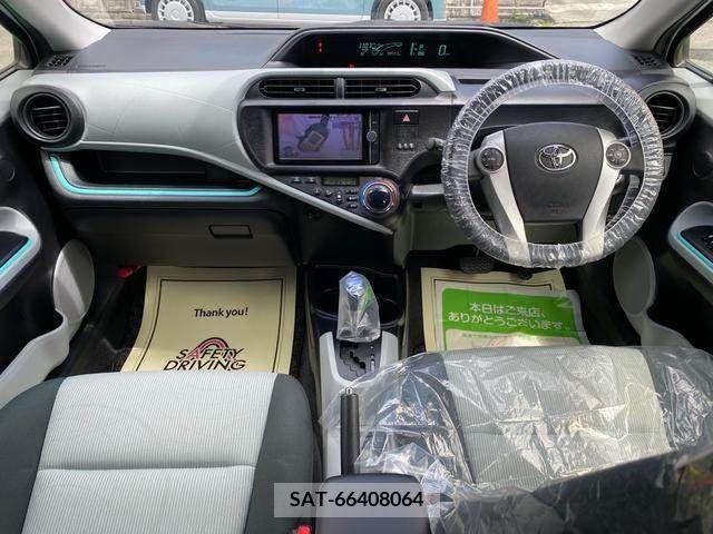 Toyota AQUA 2012-11 356322-2