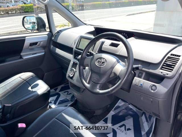 Toyota VOXY 2007-10 327618-11