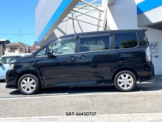 Toyota VOXY 2007-10 327618-18