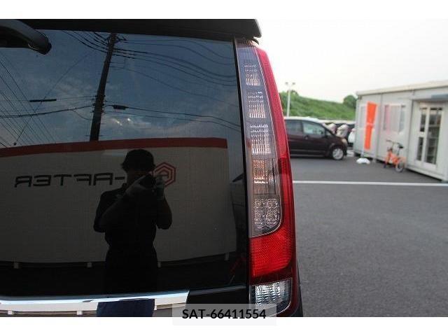Toyota NOAH 2014-09 321427-10