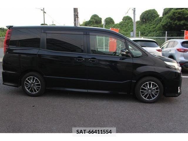 Toyota NOAH 2014-09 321427-6