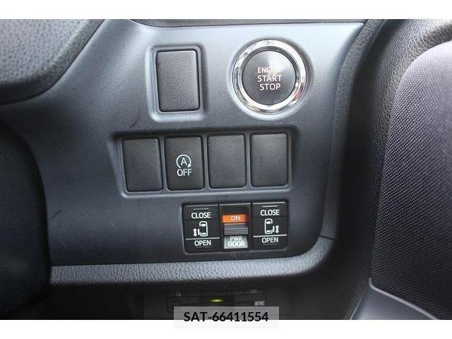 Toyota NOAH 2014-09 321427-4