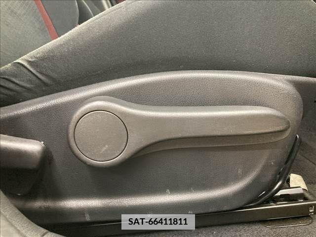 Nissan JUKE 2012-03 362242-10