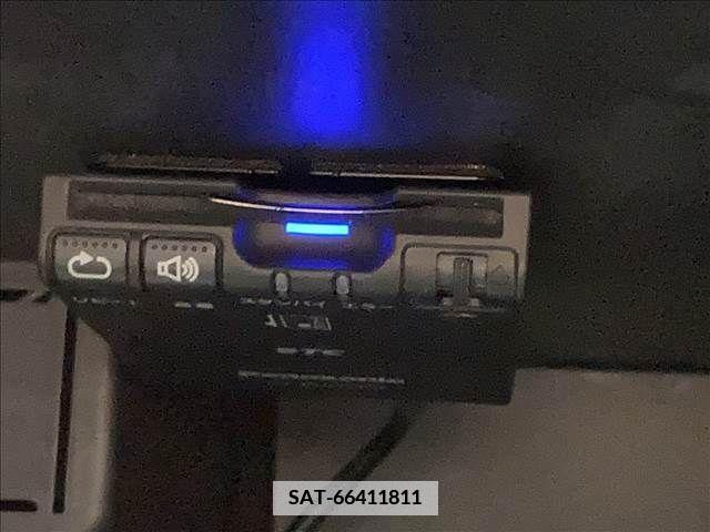 Nissan JUKE 2012-03 362242-6