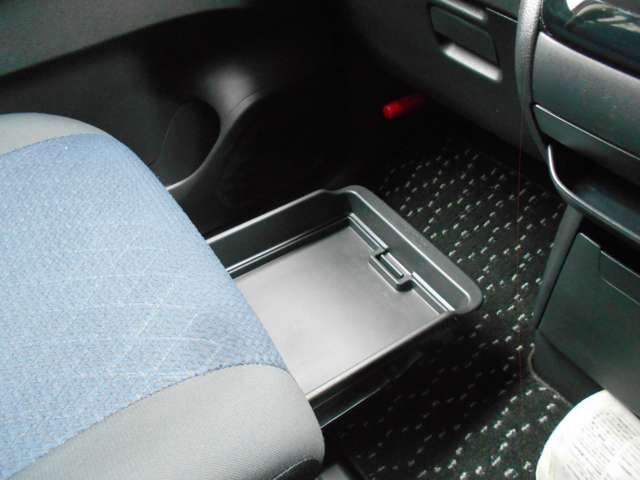 Nissan ROOX 2020-09 1906-13
