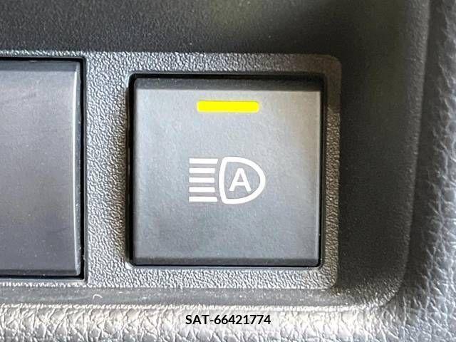 Toyota SIENTA 2022-11 298335-5