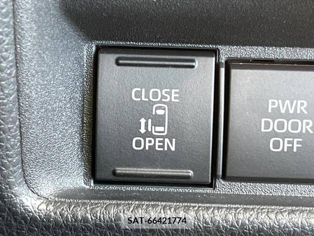 Toyota SIENTA 2022-11 298335-3