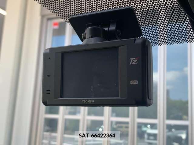 Toyota SIENTA 2022-10 336720-8