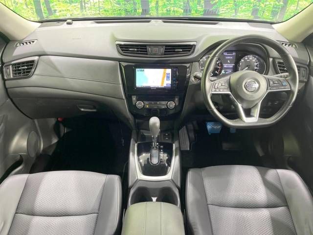 Nissan X-TRAIL 2018-04 17552-1