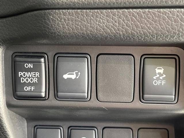 Nissan X-TRAIL 2018-04 17552-6