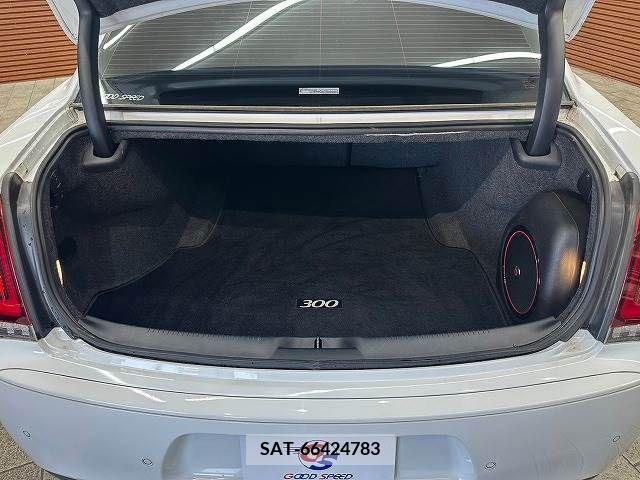 Chrysler 300 2017-09 295491-12