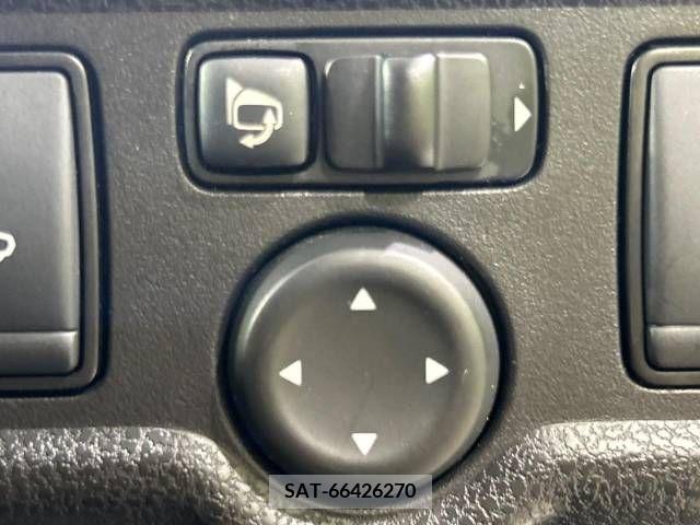Nissan NOTE 2016-12 305352-7