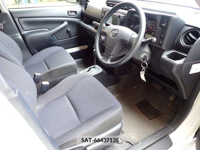 Toyota PROBOX VAN 2017-04 381318-1