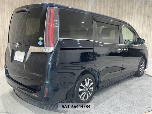 Toyota ESQUIRE 2017-12 321542-18