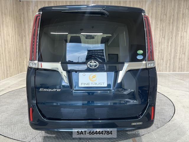 Toyota ESQUIRE 2017-12 321542-17