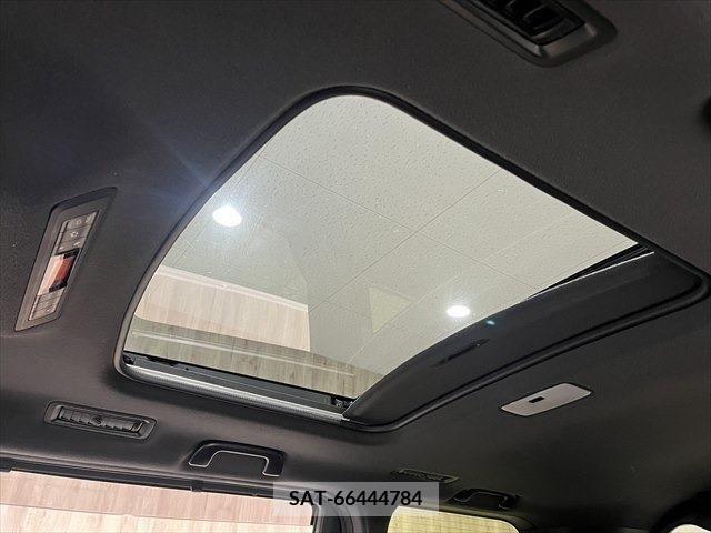 Toyota ESQUIRE 2017-12 321542-5