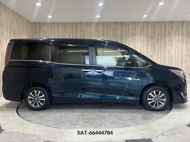 Toyota ESQUIRE 2017-12 321542-16