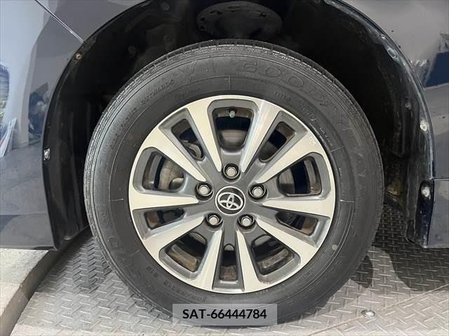Toyota ESQUIRE 2017-12 321542-13