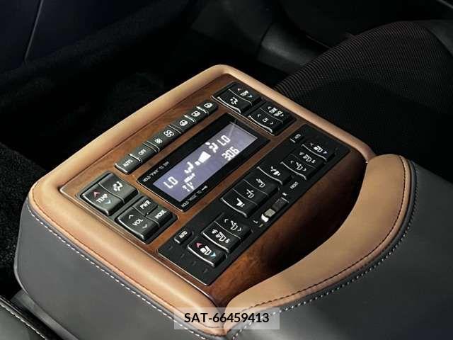 Lexus LS 2013-05 334338-6