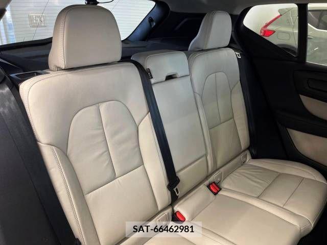 Volvo XC40 2022-10 370247-12