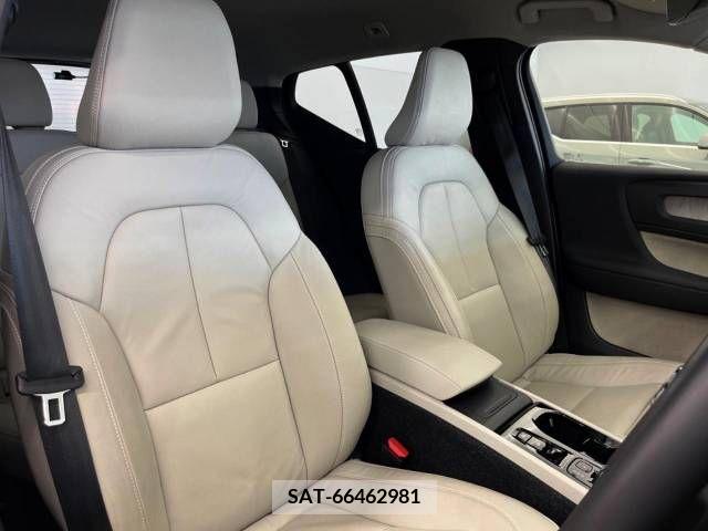 Volvo XC40 2022-10 370247-11