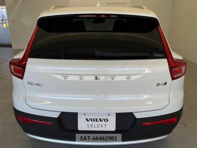 Volvo XC40 2022-10 370247-18