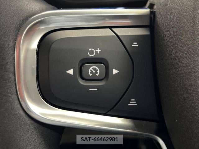 Volvo XC40 2022-10 370247-9