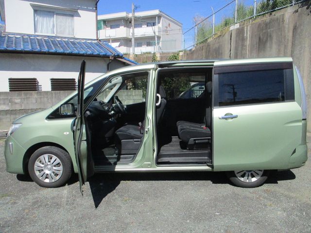Nissan SERENA 2011-11 18298-27