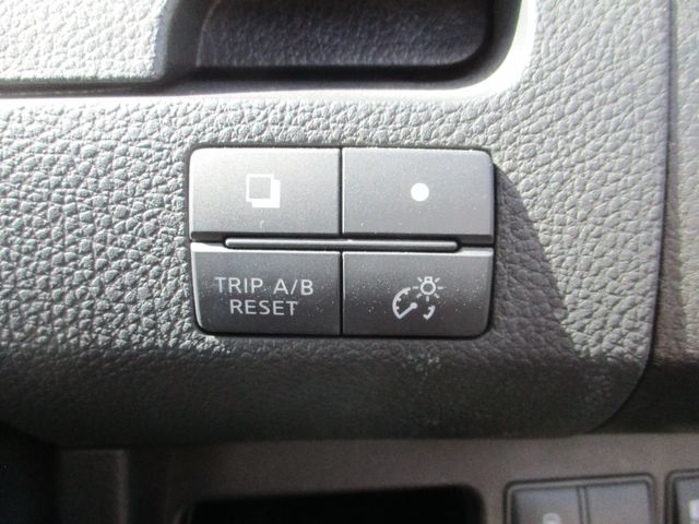 Nissan SERENA 2011-11 18298-9
