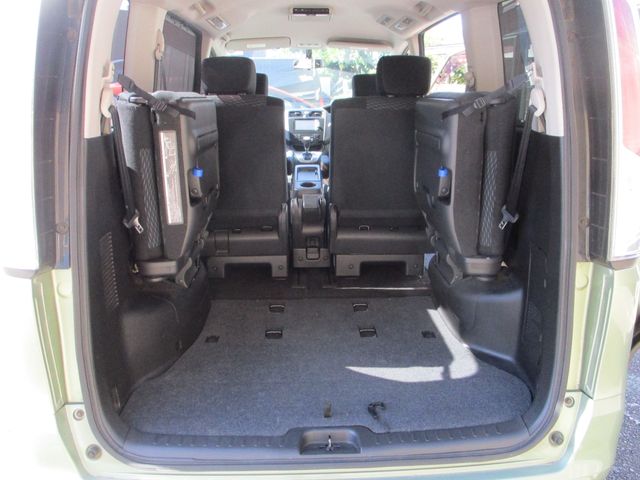 Nissan SERENA 2011-11 18298-17