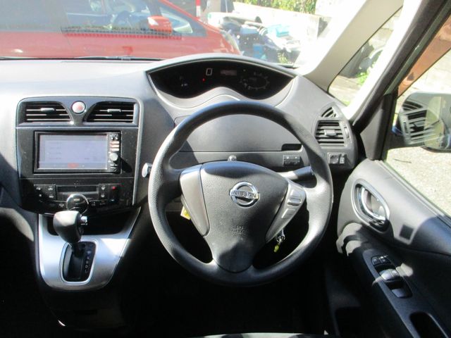 Nissan SERENA 2011-11 18298-4