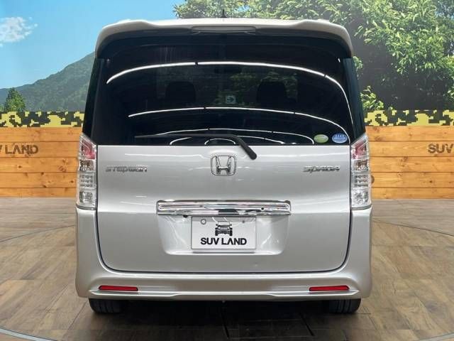Honda e 2011-09 181312-15