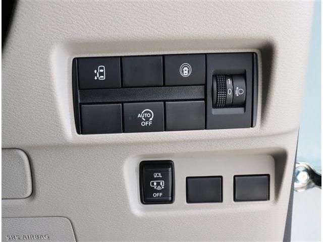Nissan ROOX 2023-04 18374-5