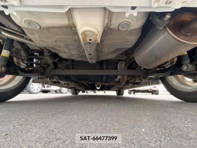 Suzuki SWIFT 2013-09 320906-19