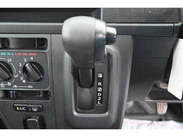 Daihatsu HIJET CARGO 2019-05 1901-18