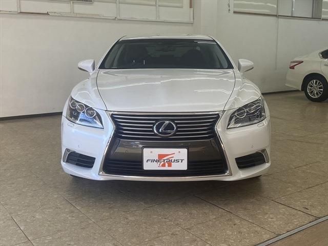 Lexus LS 2014-06 187378-1