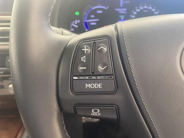 Lexus LS 2014-06 187378-27
