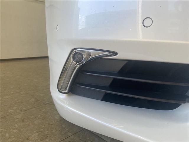 Lexus LS 2014-06 187378-11