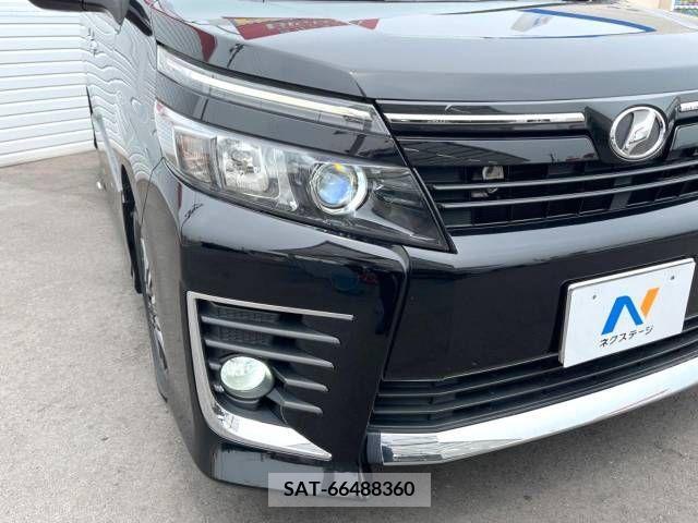Toyota VOXY 2014-05 321395-13