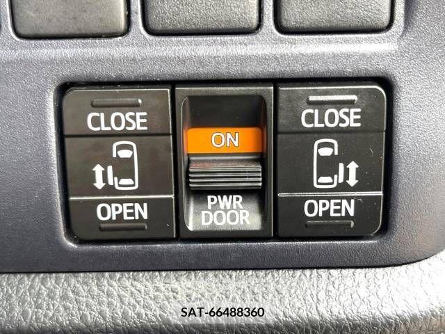 Toyota VOXY 2014-05 321395-4